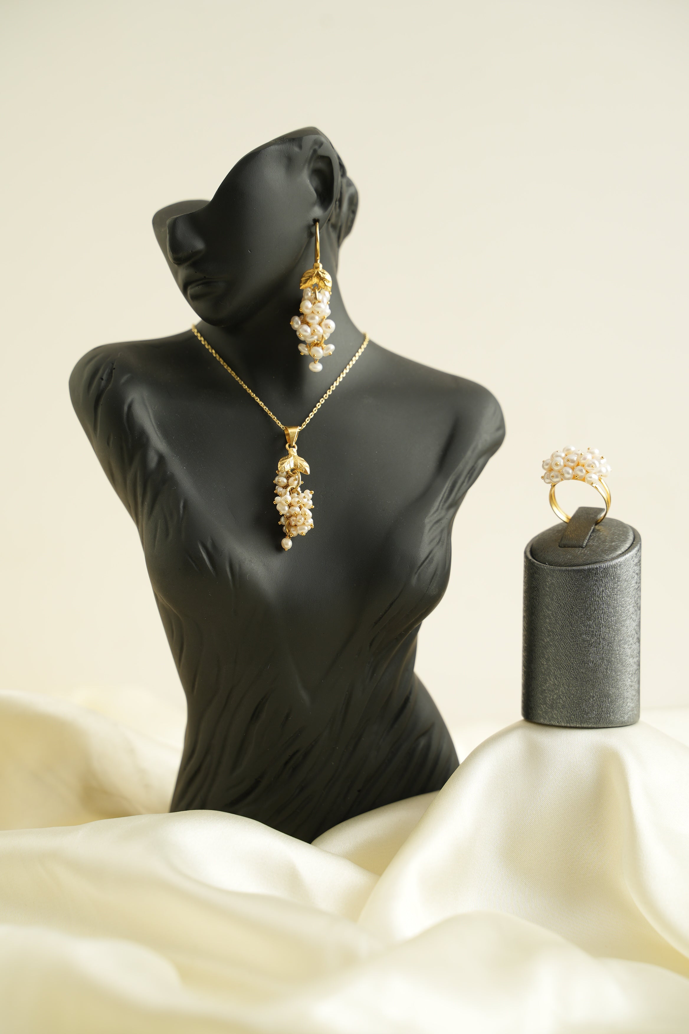 ÜZÜM SALKIMI ALTIN YALDIZLI GÜMÜŞ SET - ROSE 107