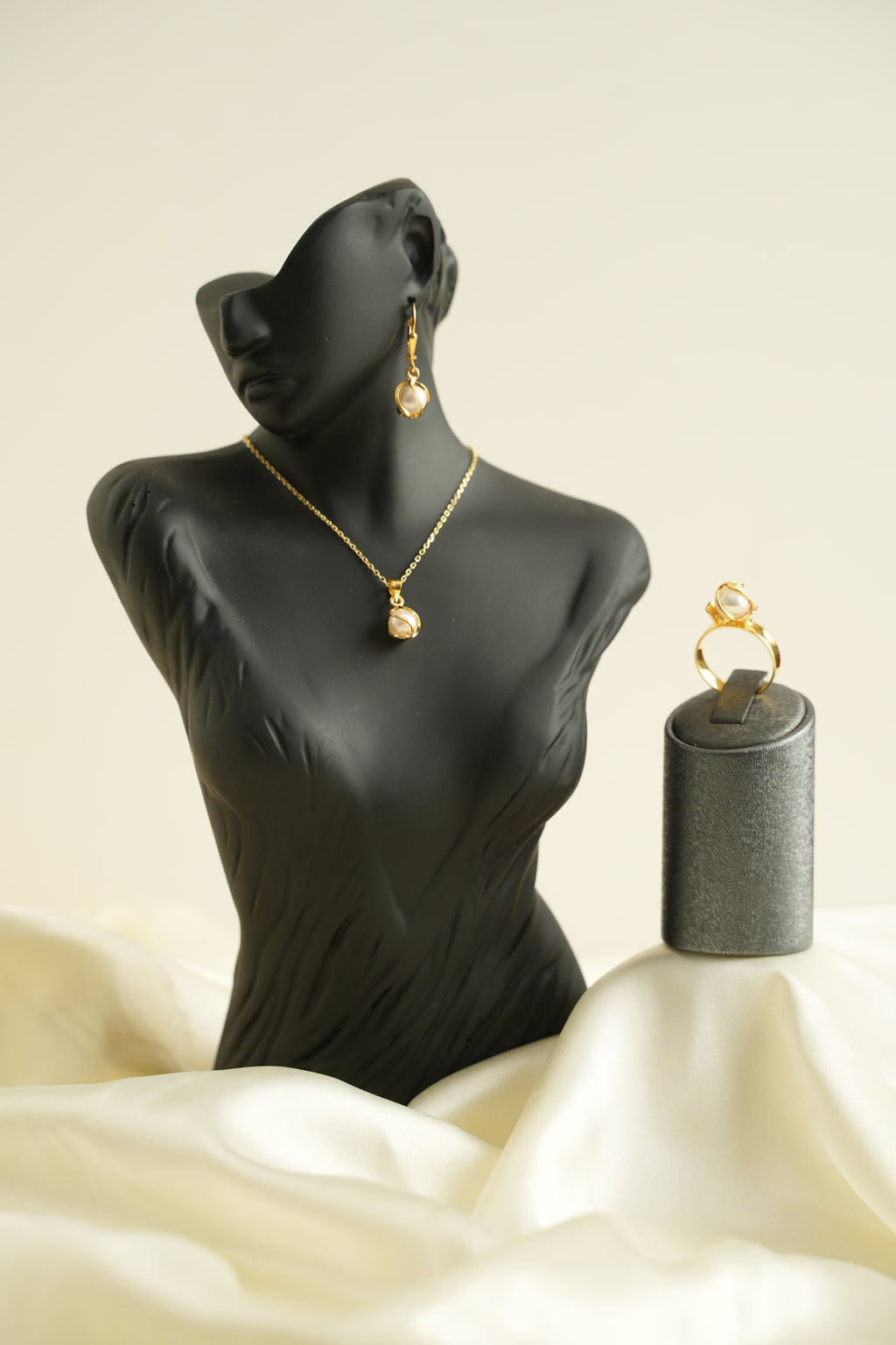 ALTIN YALDIZLI GÜMÜŞ İNCİ MASALI 3´LÜ SET - ROSE 109